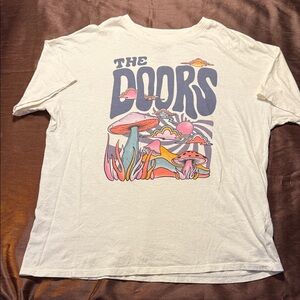 American Eagle Outfitters Cream Graphic Tee